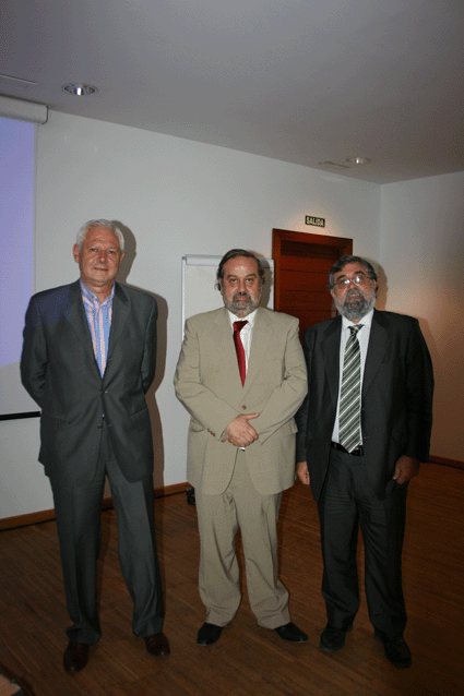 Bernardo Lorenzo Almendros, director general de Telecomunicaciones; Martín Pérez, presidente de Asimelec y Jorge Pérez, catedrático de UPM
